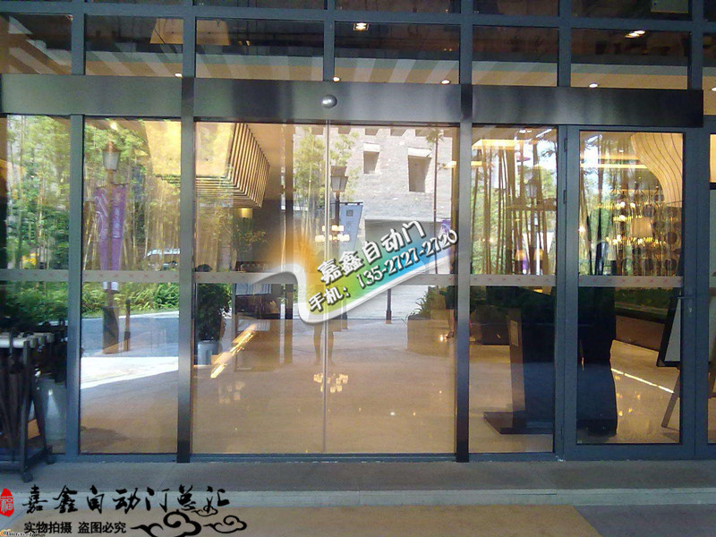 自动感应门的作业原理