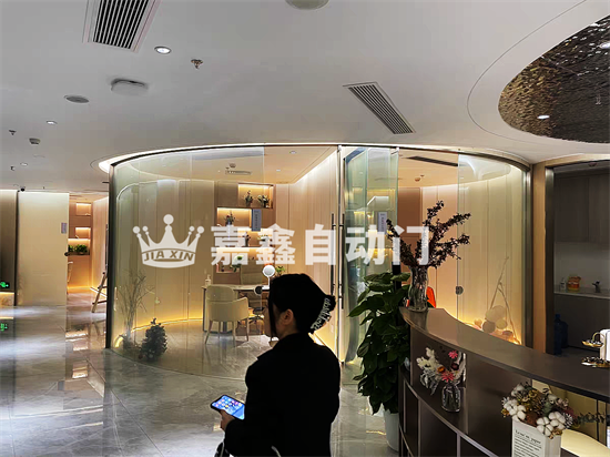无框盖泽五金,嘉鑫自动玻璃门距离典雅且显贵